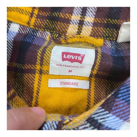 Levi’s Shirt Mens Medium  Check Button Up Yellow Black Casual Plaid Checkered M - Picture 4 of 6